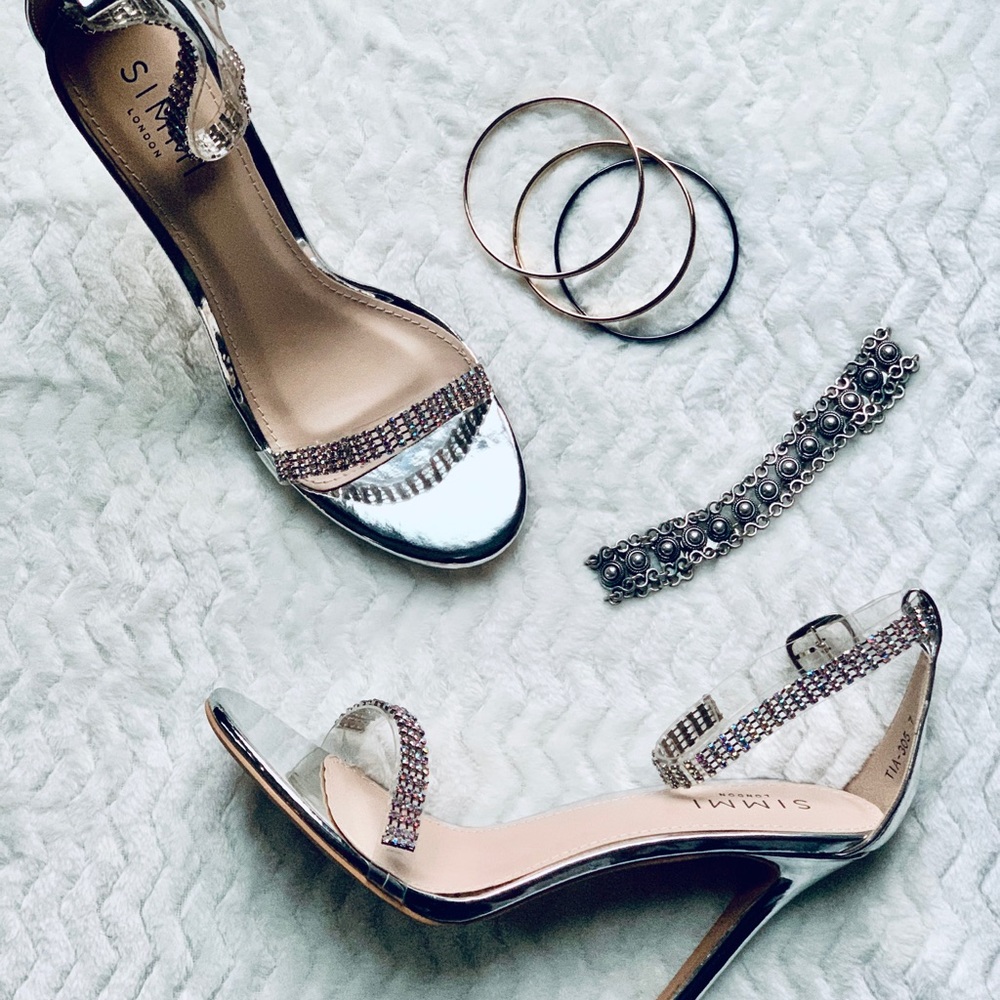 SIMMI Silver clear heel